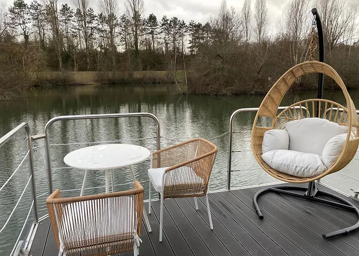L\'Escale Royale Saint-Fargeau-Ponthierry - Seine - Melun