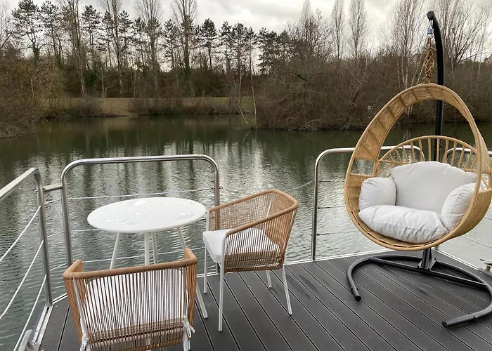 L\'Escale Royale Saint-Fargeau-Ponthierry - Seine - Melun